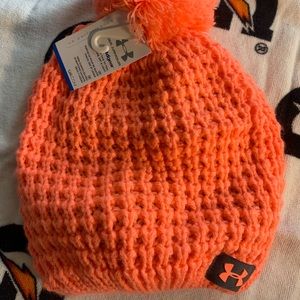 UNDER ARMOUR COLD GEAR WOMENS BEANIE NWT
